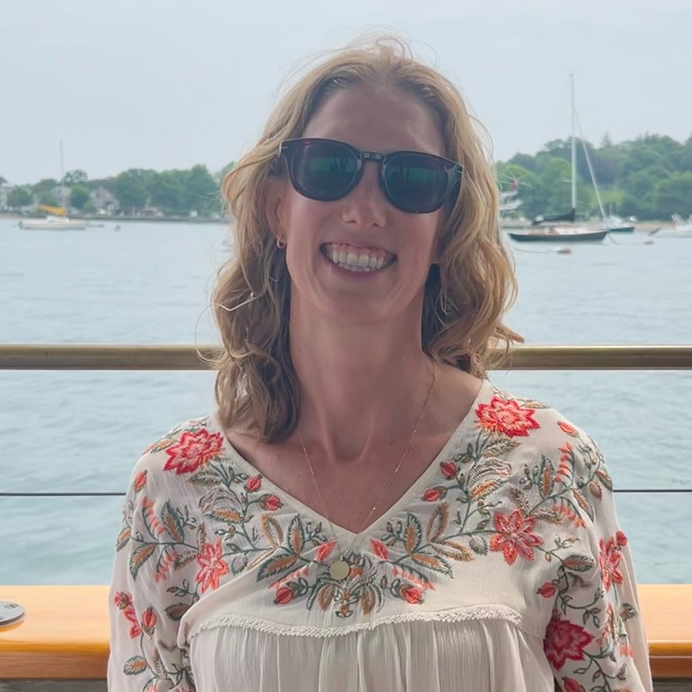 Meet your Posher, Jennifer